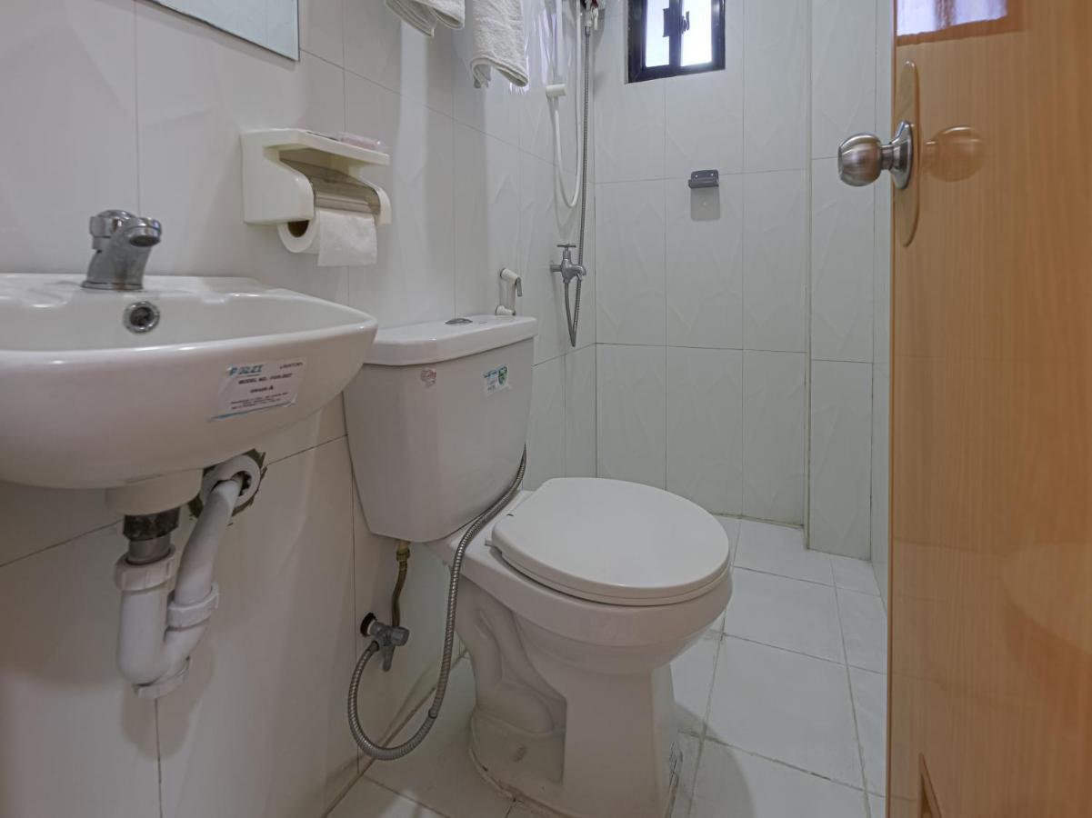 Alicia Apartment Paranaque City Экстерьер фото