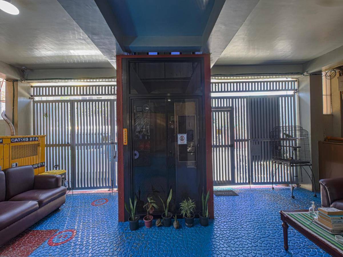 Alicia Apartment Paranaque City Экстерьер фото